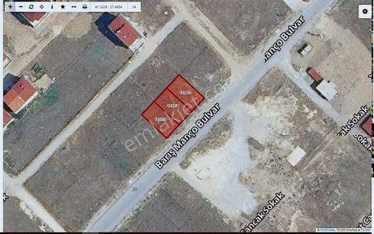 Kapaklı'da Barış Manço Bulvr Cephe 3 Parsl 840 M2 Ticari + Konut