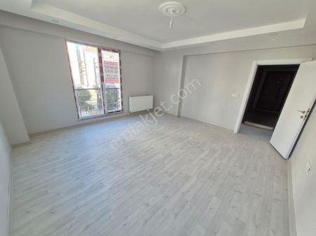 Delux'den Altınova Mah.'de Deniz Yakın Mesafede Satılık 2+1