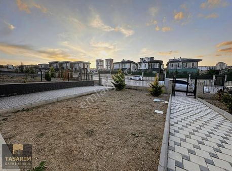 Tasarımdan Yeni Bağlıca Da Zirve Caddesinde Sıfır 6+1 Villa