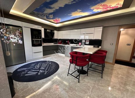 Polat Livedan The West Sitesinde Saunalı Teraslı Satılık Dubleks