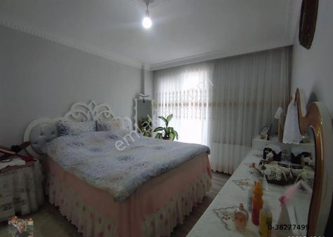 Büşra Gayrimenkulden Site İçinde Satılık Daire 95m2 Kat 3 Bina Yaşı 5 Açık Oto Parklı