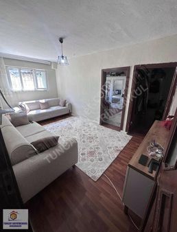 Merkez Mah Zeynebiye"de Yarı Bodrum 2+1 110 M2 Satılık Daire