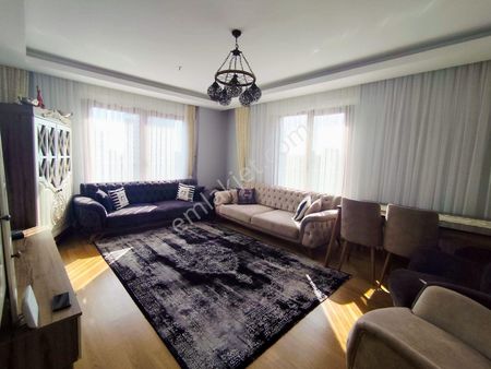 Mertcan Dan Vatansever Cad Yakın Arakat 2+1 İskanlı - Kapalı Balkonlu