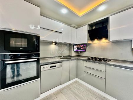 ⭐ay Emlak'tan⭐akçay'da Denize Yakın Kombili Şık Tasarımlı Arakat Satılık 1+1 Geniş Lüks Daire