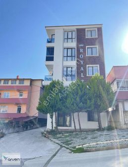 Körfez Tramvay'a Bir Sokak, Eşyalı, 2+1