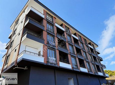 Körfez'de Tramvaya Yakın Yerden Isıtmalı Satılık 1+1 Sıfır Daire