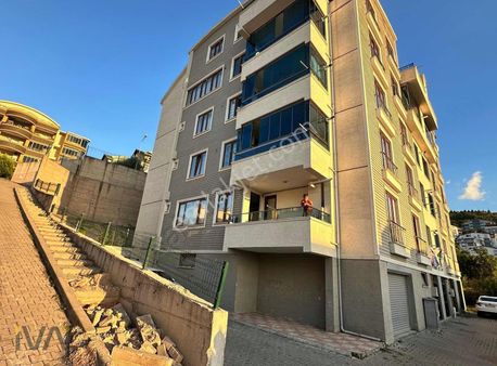 İva'dan Acil Satılık 4+1 Merkezi Konum Ferah Ve Kullanışlı