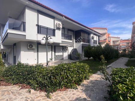 Didim'de Fırsat Denginde;havuzlu Sitede, Büyük Bahçeli 2+1 Daire