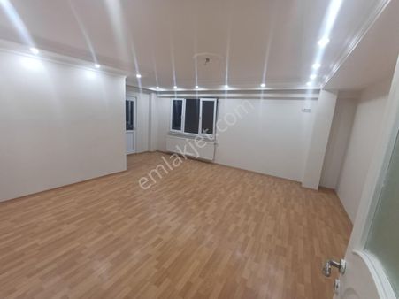 Yeşiltepe Mah'de 3+1 125m² 12yıllık Balkonlu Krediye Uygun Satılık Y.giriş Osmanlı Emlak