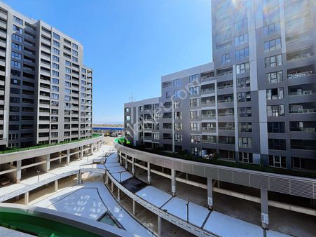 Redstone Castle İstanbul Yolu Metronun Yanı Kilerli Satılık 1+1