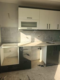 Sarıçam Osmangazi De 2+1 Kapalı Mutfak Hasarsız-bulvar Üzeri Satılık Fırsat Dairesi