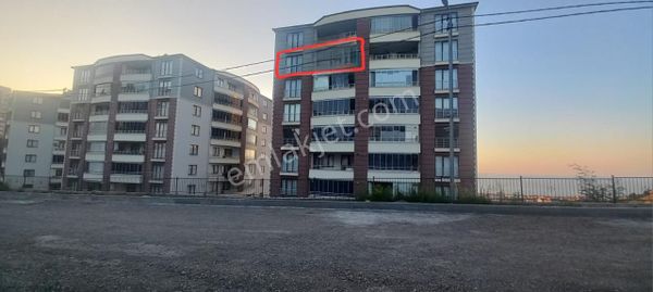 Trabzon Bahçecik Bahçeşehir Sitesi'nde 3+1 Satılık Daire