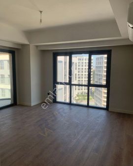 Rams Cıty Haliç Kiralık 1+1, Köşe Daire