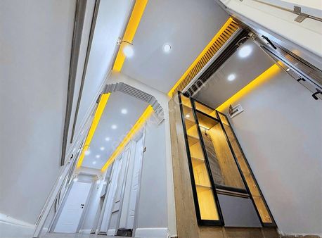 Parladan Yüksek Giriş Köşe Cephe 3+1 Şık Tasarımlı Konsept Daire