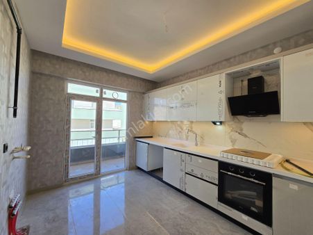 Selahaddin Eyyubi Mahallesinde Satılık 2+1 Geniş Ve Lüks Daire