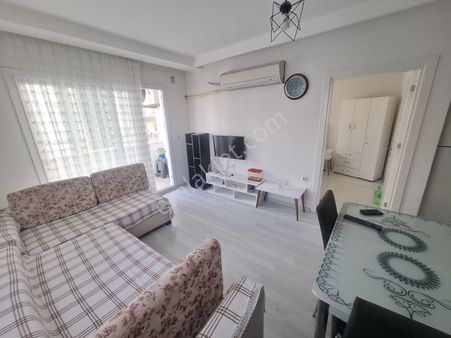 Fırsat Daire Cadde Üzeri Mükemmel Konum Satılık 1+1 Eşyalı