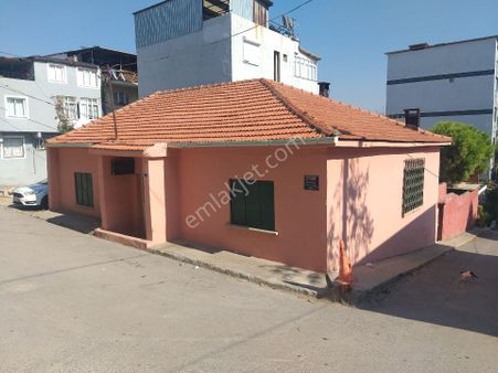 Bozyaka Merkezde 266 M2 Arsa İçinde Müstakil Ev Satılık