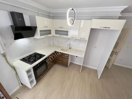 ꧁ay Emlaktan꧂akçay'da Arakat ***full Kredili***kombili Geniş Balkonlu Satılık 2+1 Daire