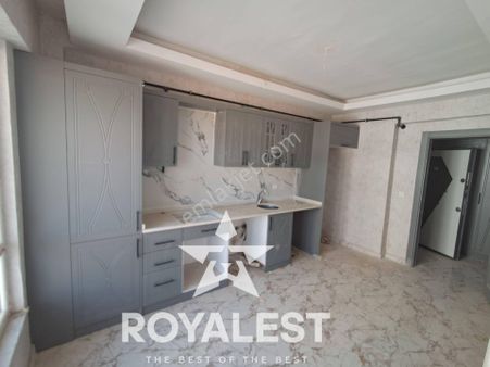 Royalest Ten Ara Kat Açık Cepheli Yatırımlık Fırsat