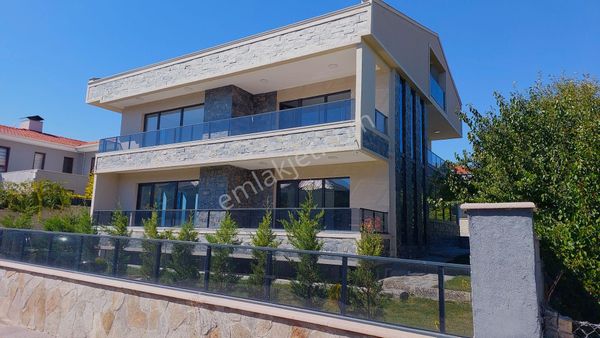 Komşuysa Böylesini Alacaksın! Gölbaşı Karşıyaka Satılık Villa