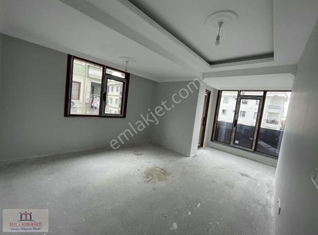 Balkonlu Kapalı Mutfaklı Sıfır 2+1 Daire