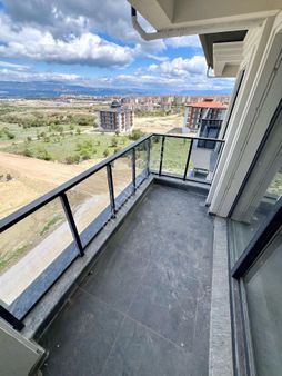 Bsm'den Şehir Hastanesine Yakın Lüks Havuzlu Daire