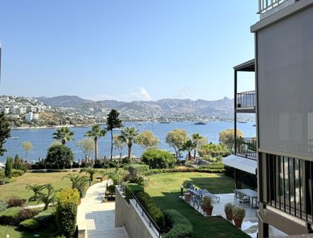 Yalıkavak Küdür'de Denize Sıfır Site İçerisinde Satılık Daire