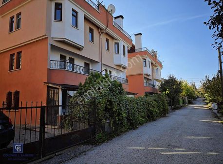 Mamak Lalahan Karşıyaka Mah. Sitede Satılık 5+2 Daire