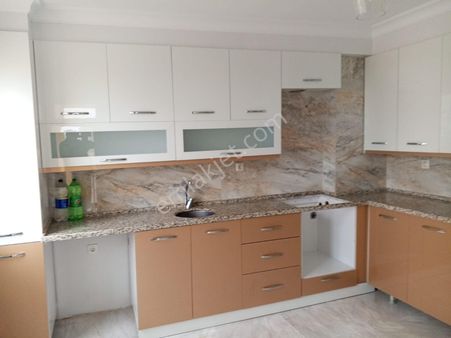 Manisa Salihli De Acil Satılık Daire