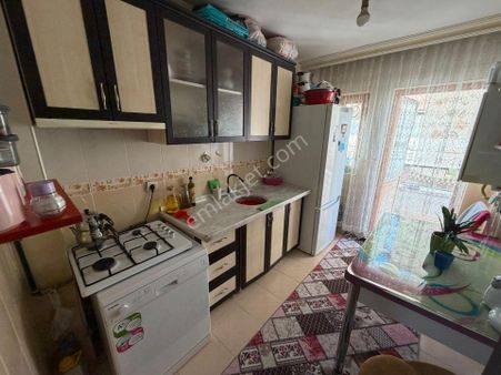 Ankara Sincan Malazgirt Mah. 2+1 Katta Park Cepheli Çift Balkonlu Yapılı Daire