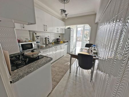 Bahçelerüstü Mahallesinde Full Yapılı Geniş 2+1 Satılık Daire