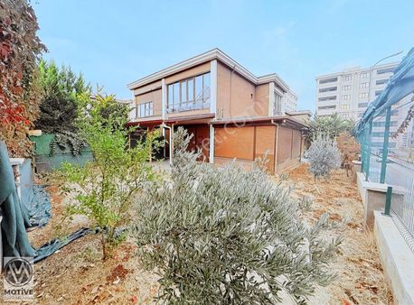 Beştepe'de Site İçinde Köşe Başında Satılık Villa