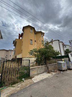 Antalya Lara Ermenek’te 600 M² Arsa İçinde Fırsat Villa – Yatırıma Uygun!