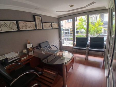 Gaziemir Binbaşı Reşat Bey Mahallesinde Satılık Dükkan