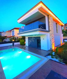 Güzelçamlıda 325 M2 Arsa İçinde Özel Havuzlu 4+1 Tek Müstakil Sıfır Villa