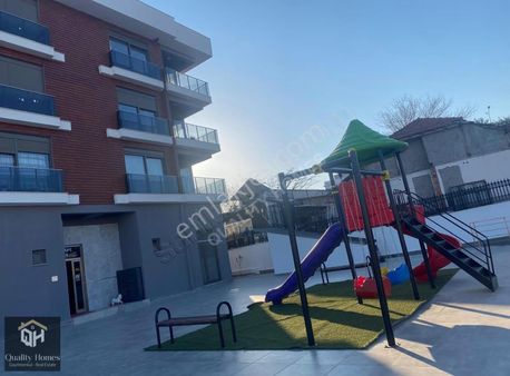 Kardeşkentler Caddesin'de 2+1 İskanlı Satılık Daire
