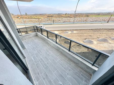 ⭐akçay Ay Emlak'tan⭐altınkumda Ayrı Mutfak Ön Cephe Ebeveyn Banyolu Ara Kat Satılık 2+1 Daire