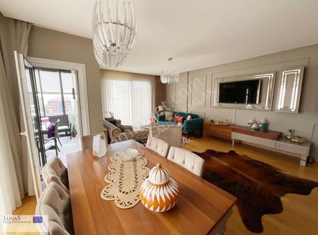 Lunas'dan Suadiye Ayşe Çavuş'da Yeni Binada 3+1 Balkonlu Daire