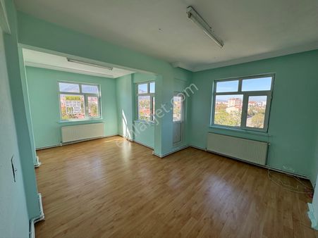 A-k Emlaktan İstasyon Mah 2+1 Ara Kat Kombili Kiralık Daire