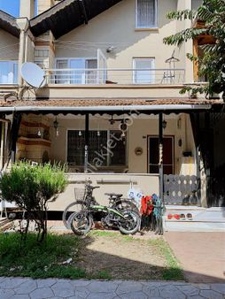 Kumcağız'da Plaja Yürüme Mesafesinde Eşyalı Tripleks Yazlık