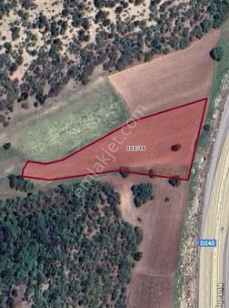 Demirland'dan Satılık Kireç Çiftliği Köyünde Yola Sıfır Tarla