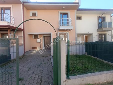 Fsm Mahallesı'nde Satılık Müstakıl Bahçelı Villa