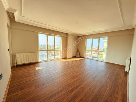 2.anafartalar Mah Site İçinde Satılık 3+1 Önü Açık Daire