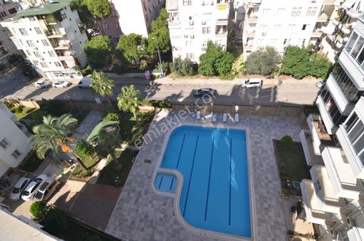 Alanya Galaksi Sitesi'de Satılık 5+1 Çift Daire