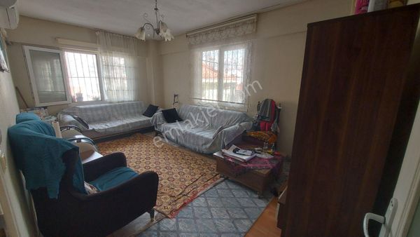 İzmir Bayraklı'da Satılık Yeni Yapı 3+1 Fırsat Daire