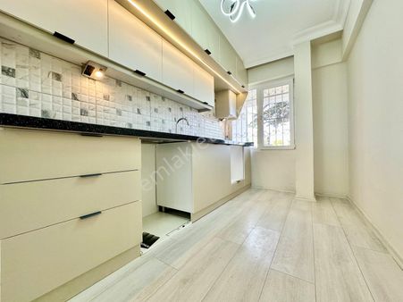 ꧁akçay Ay Emlaktan꧂ikizçay'da Ayrı Mutfak Müstakil Tadında Ön Cephe Satılık 1+1 Daire