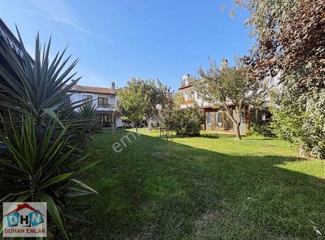 Duhan Emlak'tan Satılık İçi Yapılı Geniş Bahçe Kullanımlı Villa