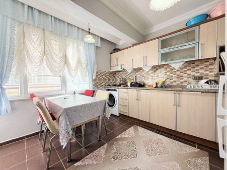 Utku'dan Akçay Merkez'de Ön Cephe Ara Kat Masrafsız 2+1 Daire