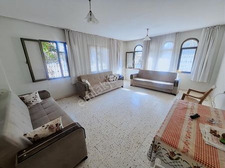 Atıcı Emlaktan Levent Mahallesi Muhtarlık Yanı Satılık 2+1