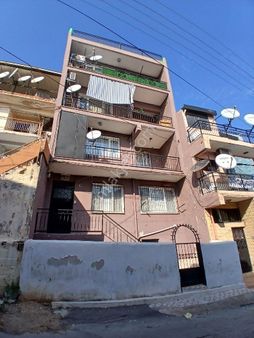 Komple Satılık 4 Kat Önü Açık Temiz Bir Müstakil Bina